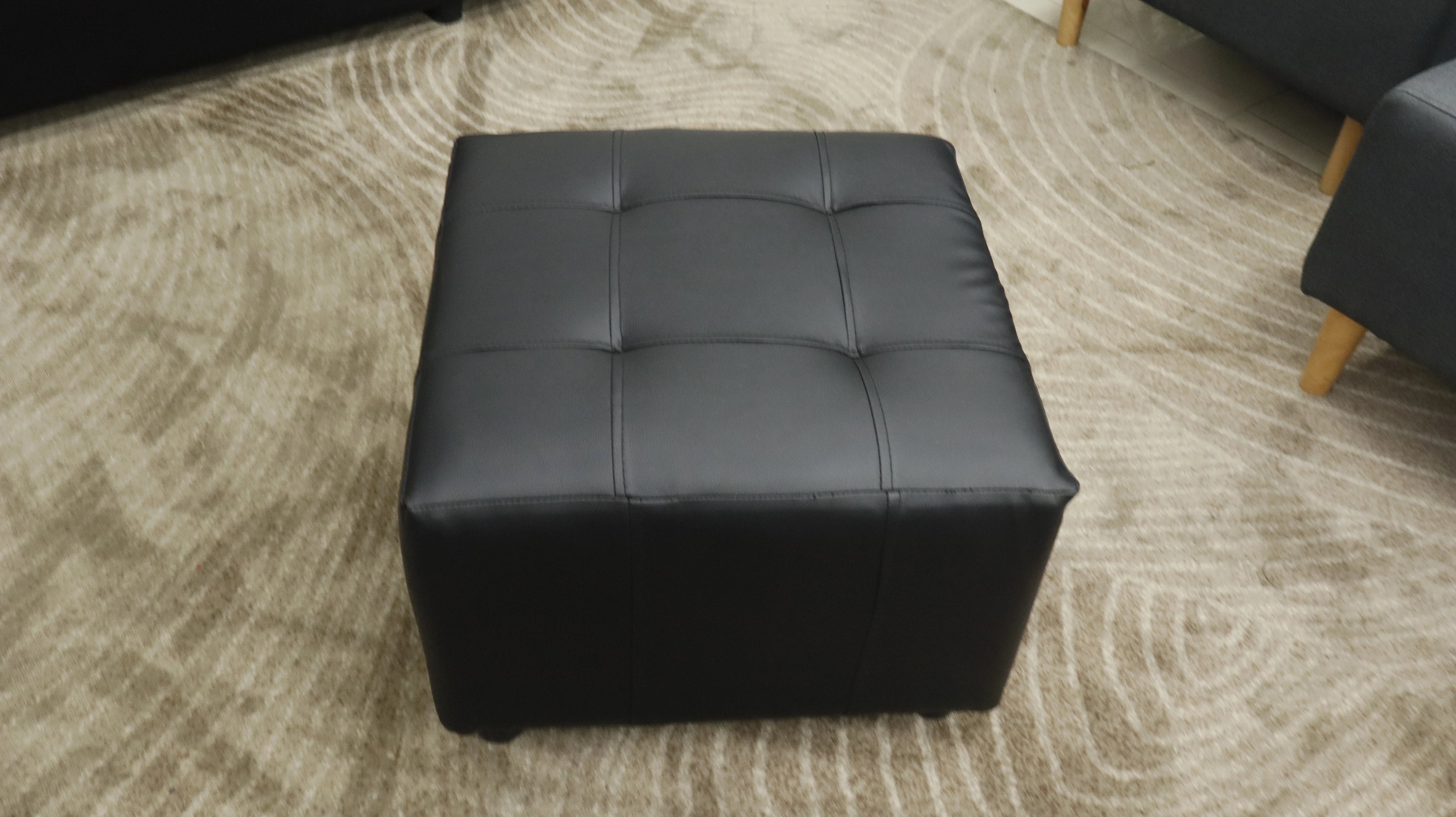 Sage Reversible Leather Sofa Set - Image 11